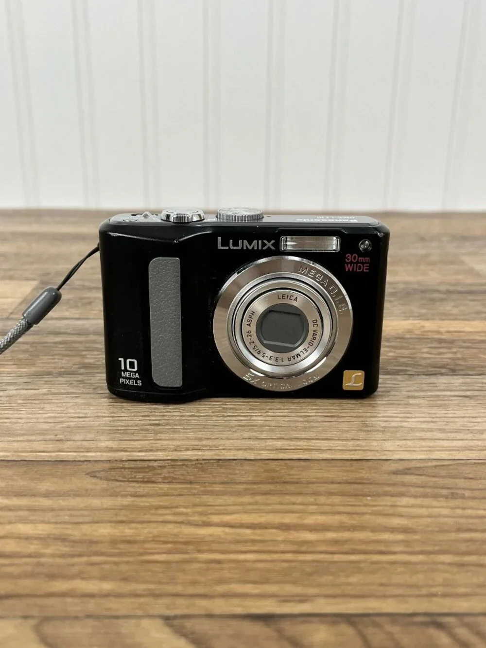 Panasonic Lumix DMC-LZ10 10MP Camera No Battery No Charger No Card 4 Parts Only